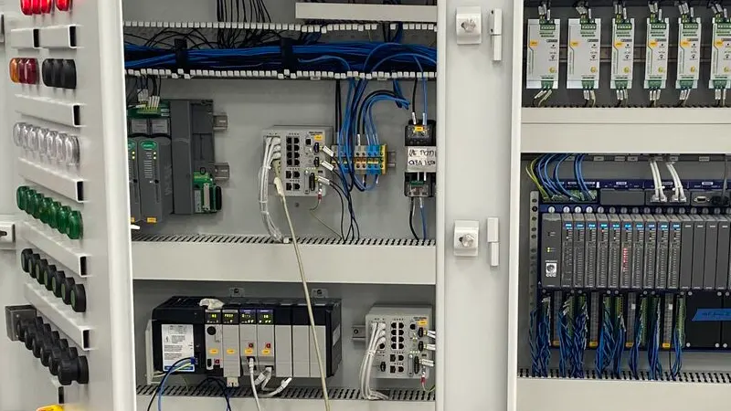 تابلوهای PLC